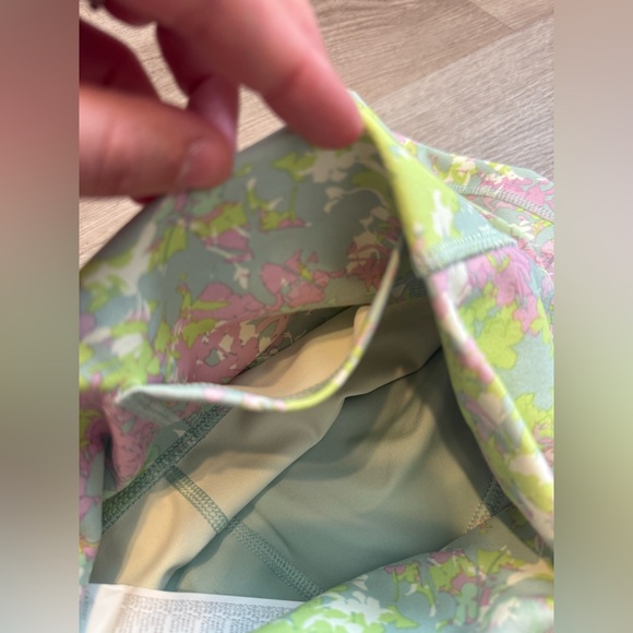 Define PowerHold® High-Waisted Leggings Size XS - Picture 4 of 6